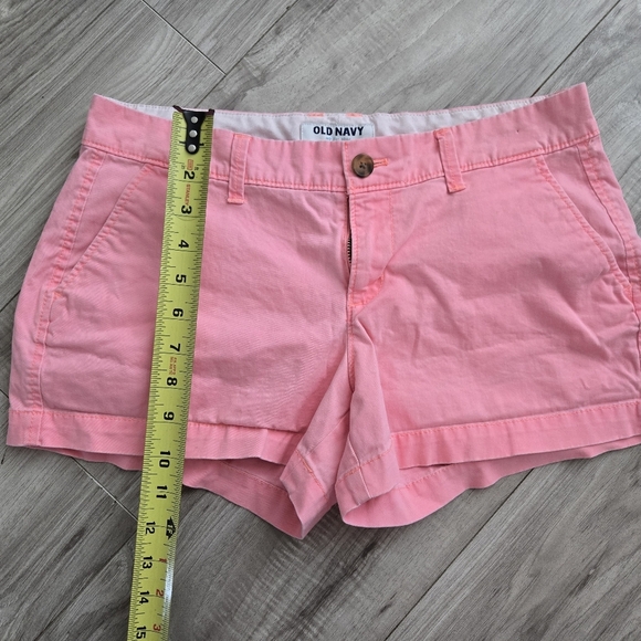 Old Navy Pink Bermuda Shorts for Casual Wear - Picture 7 of 10